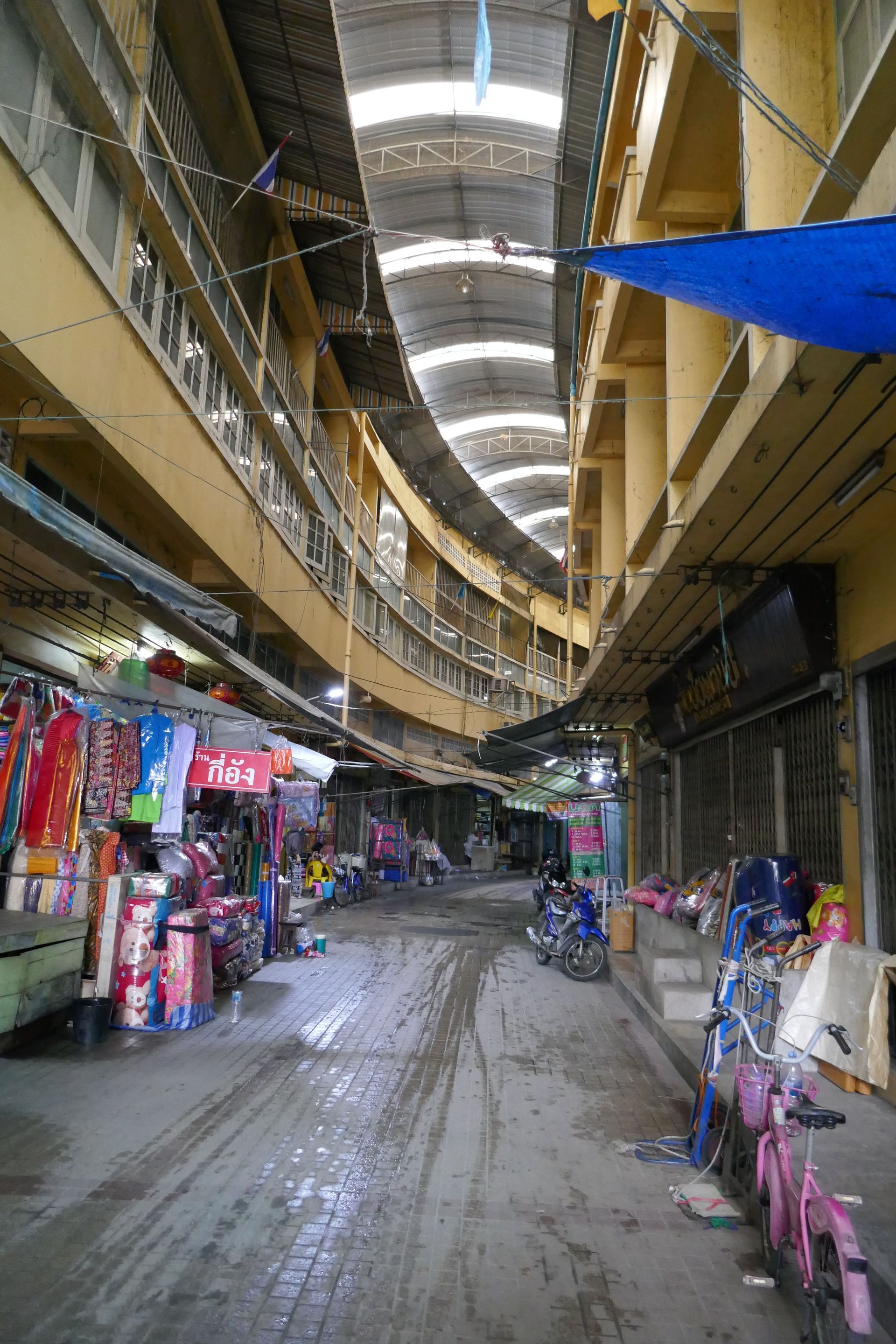 Hua Ro Market Ayutthaya