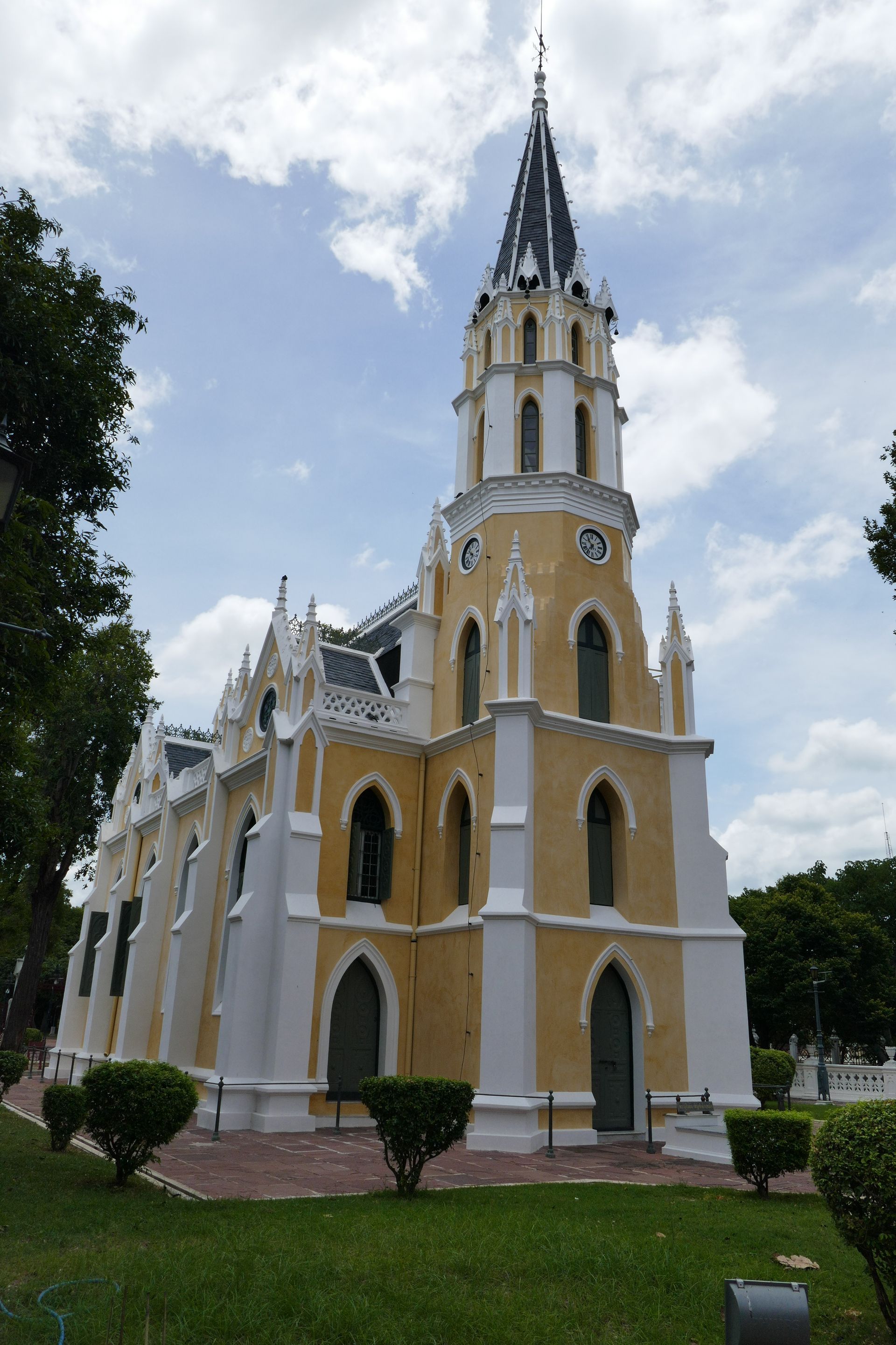 Bang Pa in Wat Niwet Thamaprawat