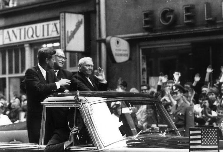 Kennedy in Frankfurt am Main (Foto Rudolf Huber)