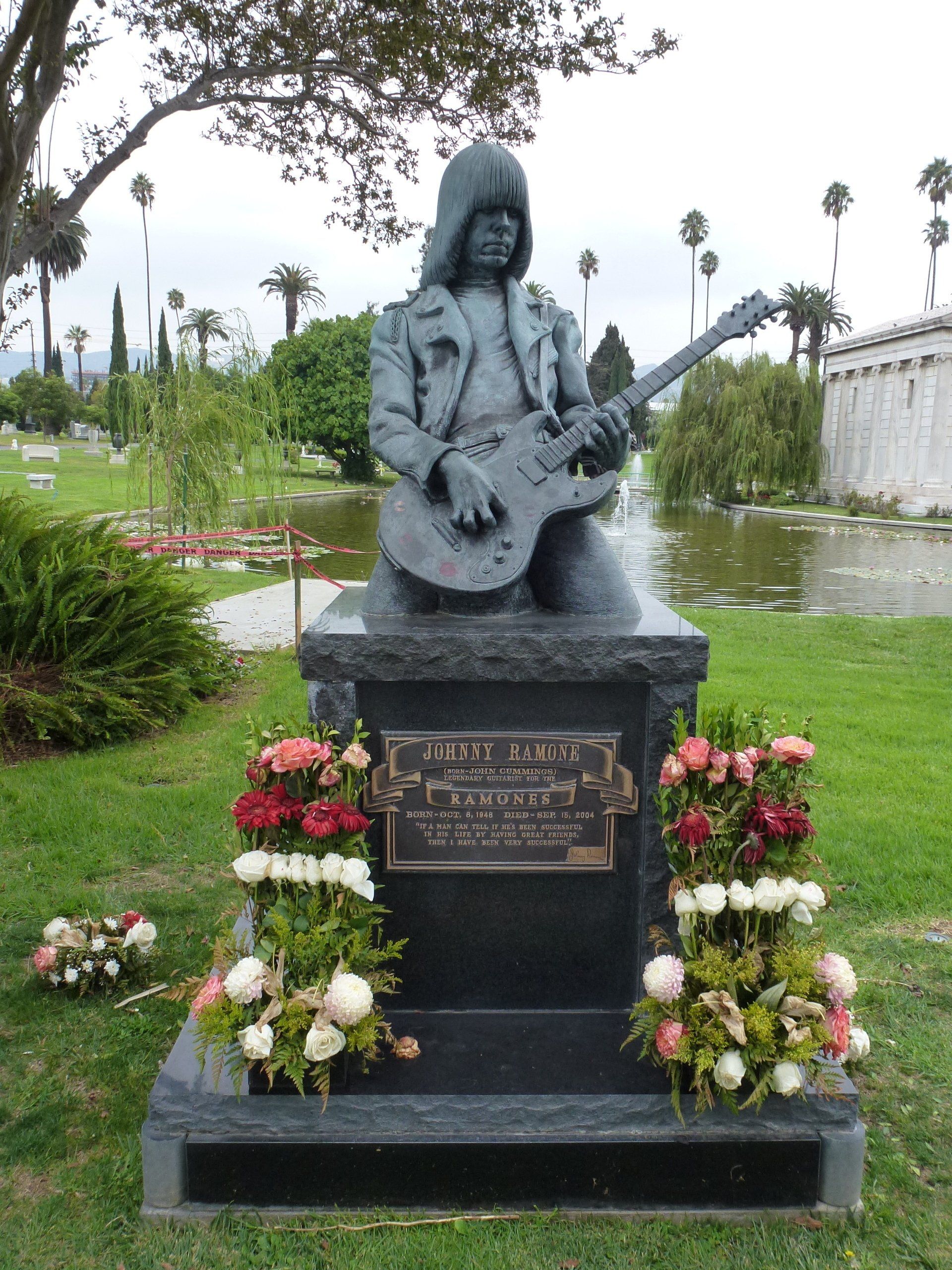 Johnny Ramone Hollywood Forever Cemetery
