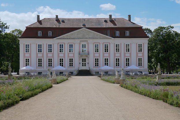 Schloss Friedrichsfelde