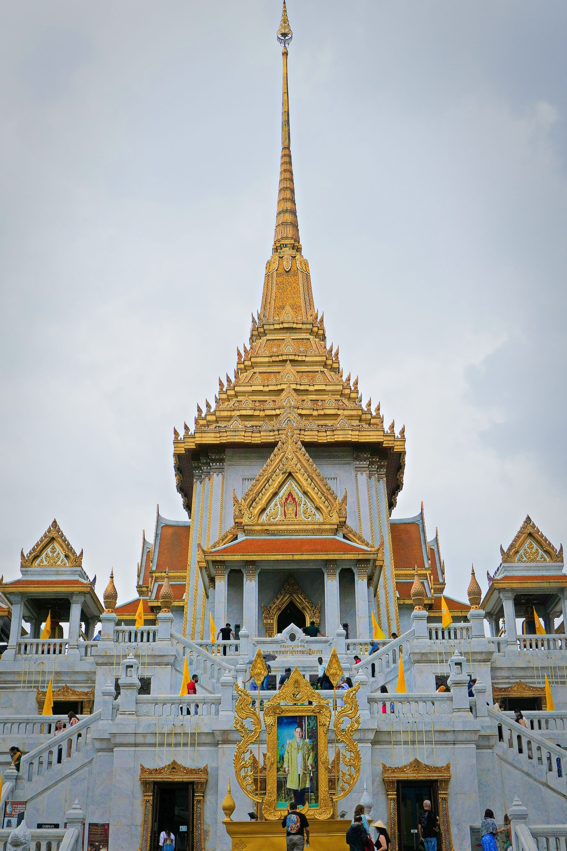 Wat Traimit Bangkok