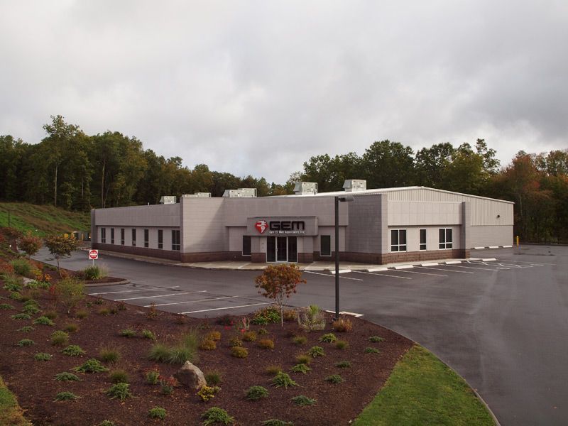 A large building with the word smith on it