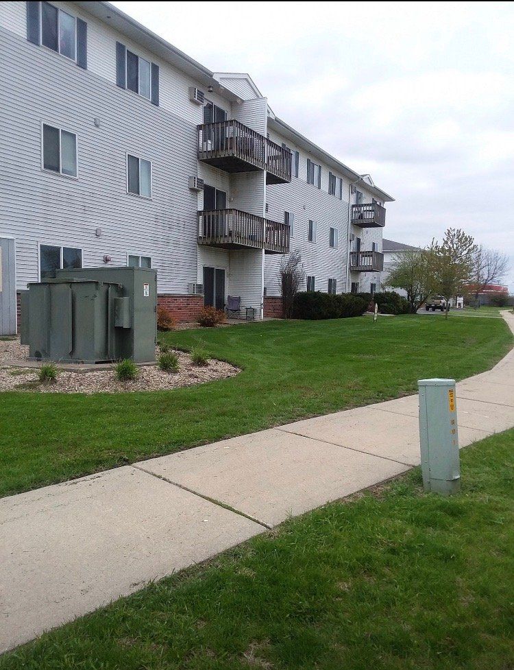 Monroe's Twining Terrace living exterior