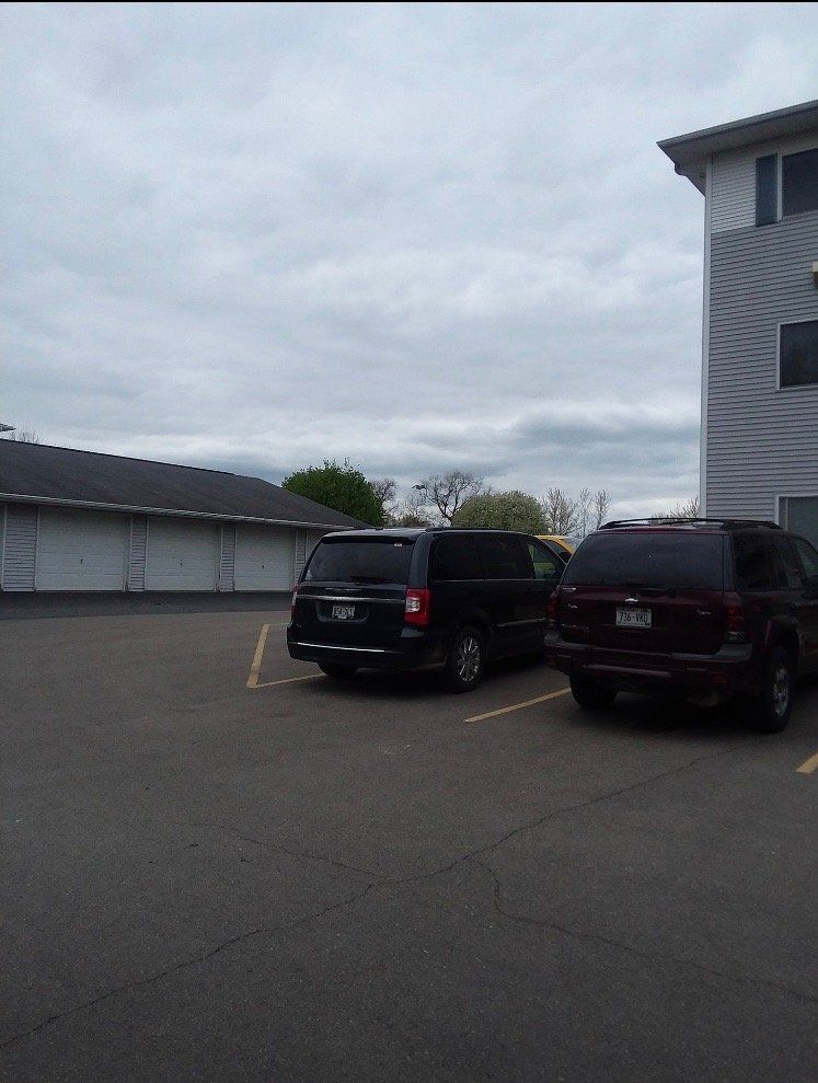 Monroe's Twining Terrace  parking