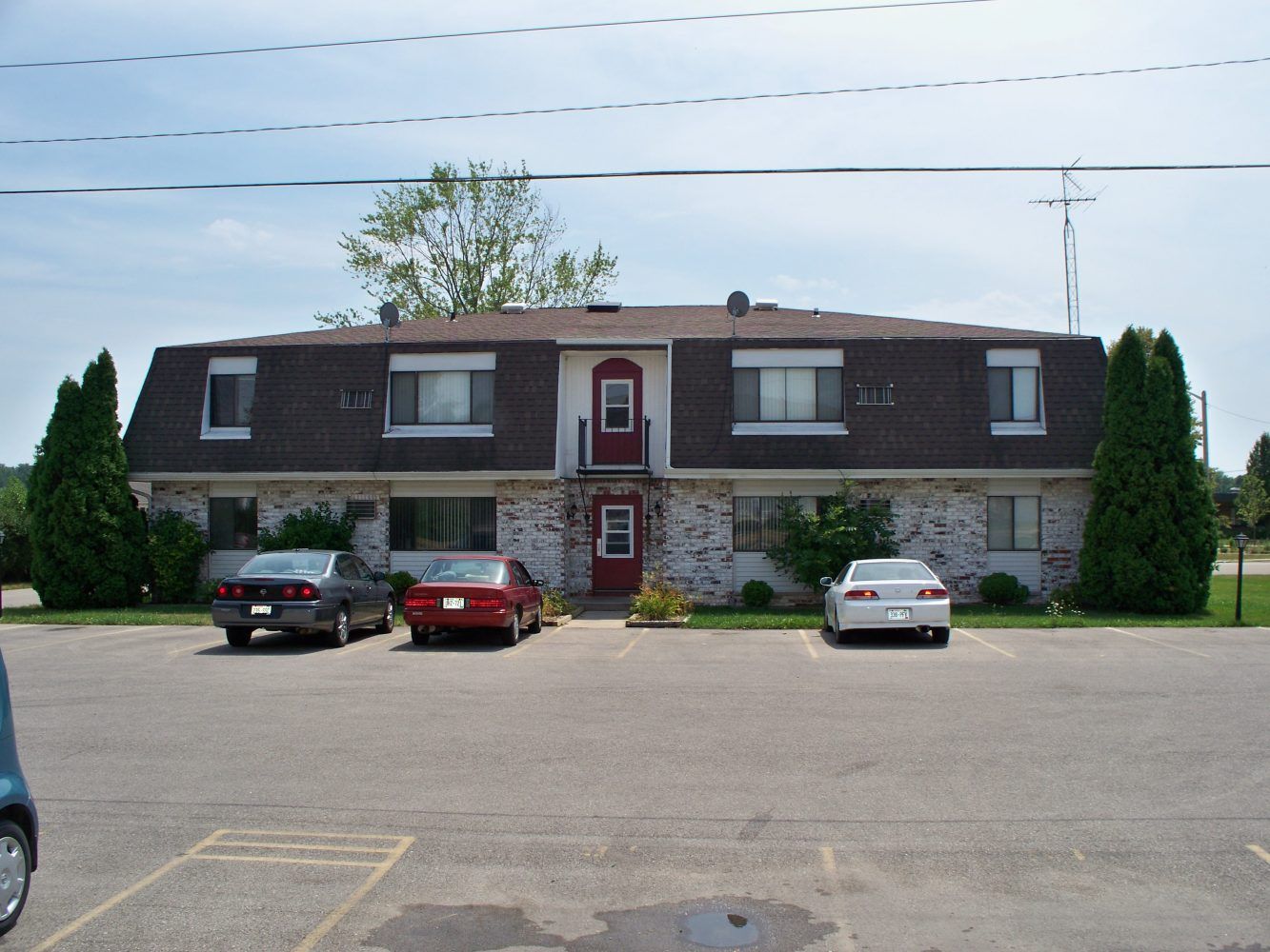 Outside View of Jefferson Apartments