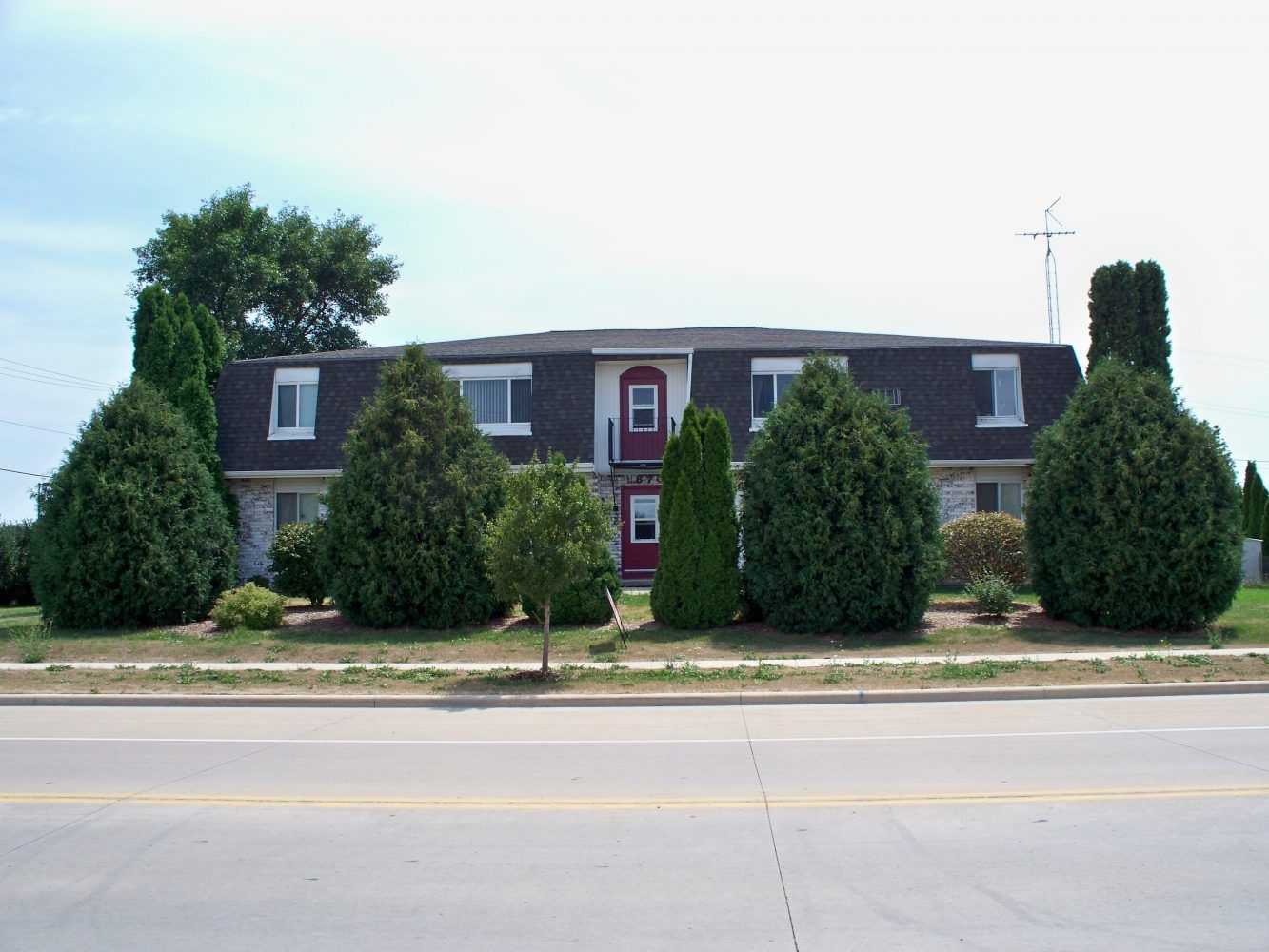 Street View of Jefferson Apartments
