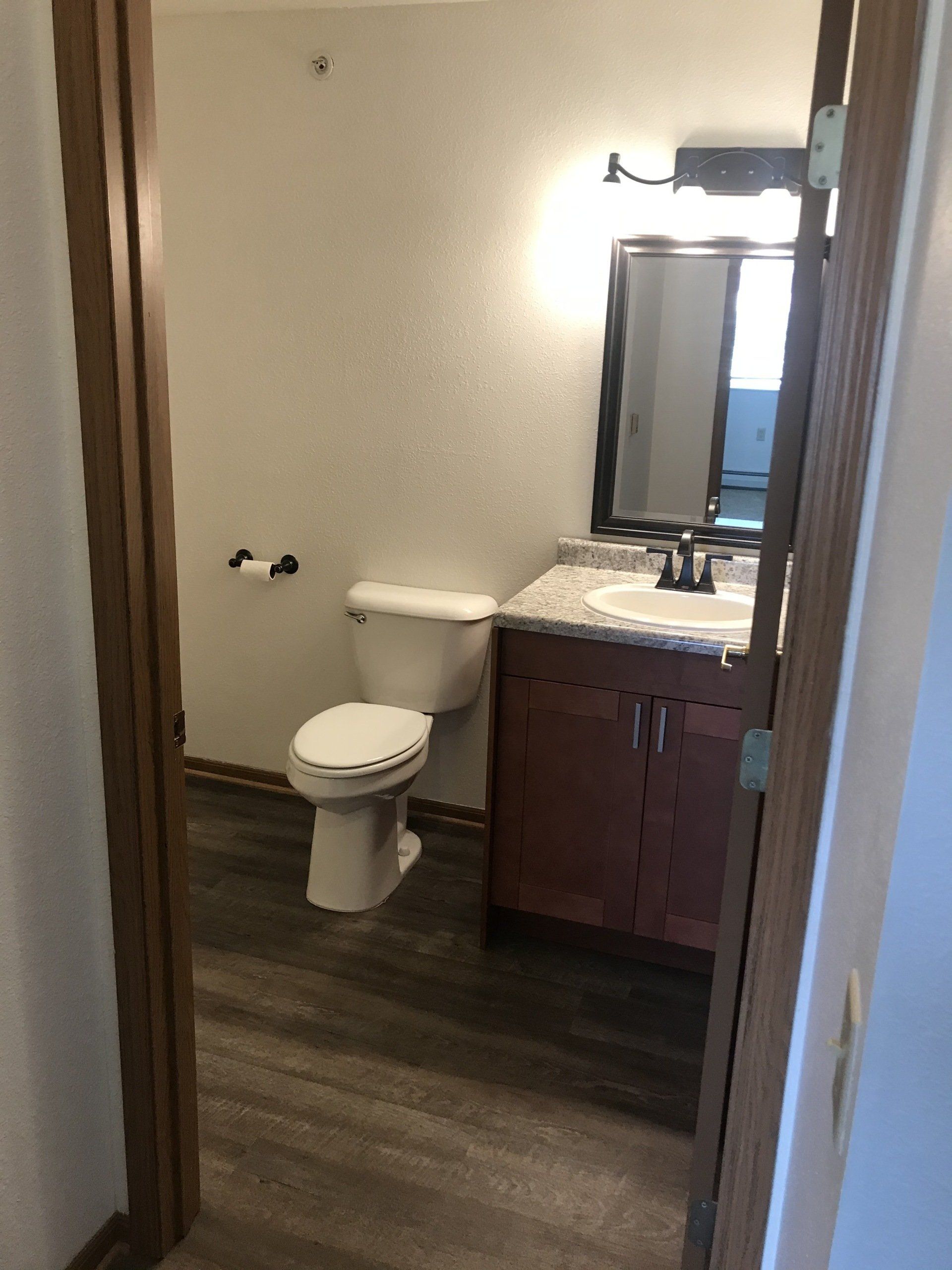 Monroe's Twining Terrace bathroom