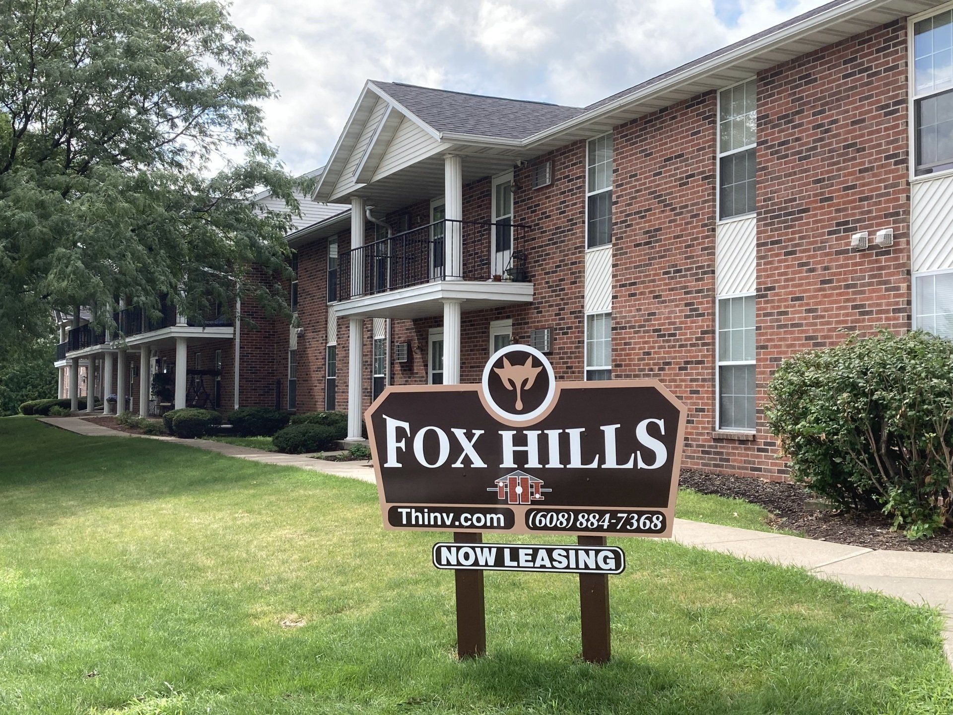 fox hills village sign