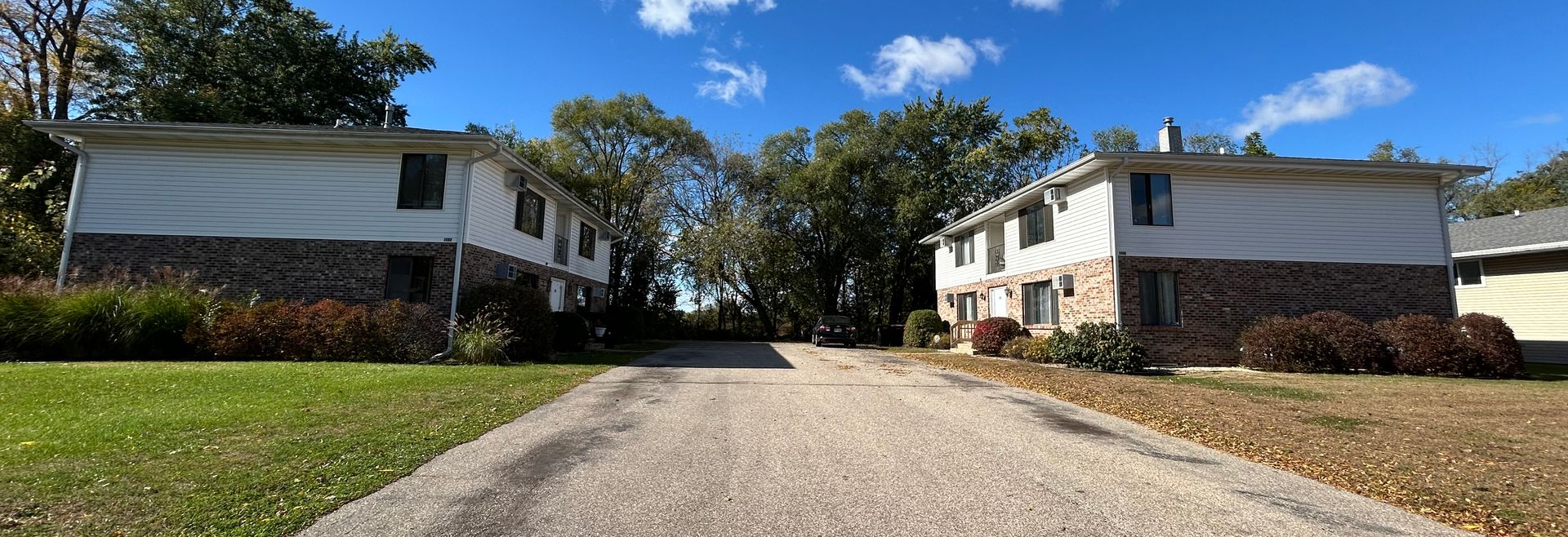 brittany apartments sign