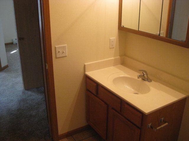 Cleora Apartments Bathroom Sink