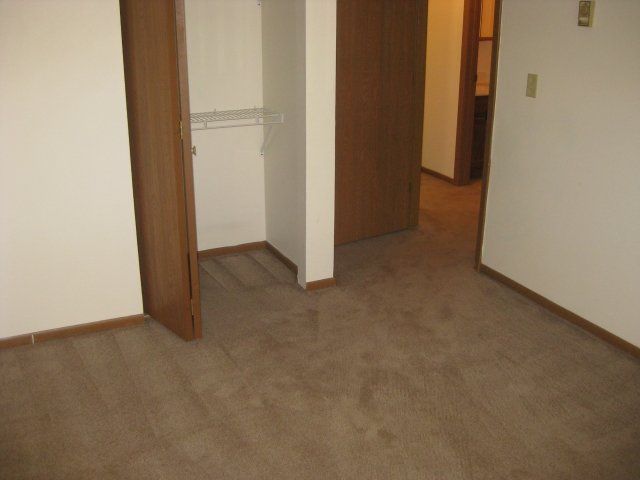 Prairie Village Apartments Bedroom and Closet View