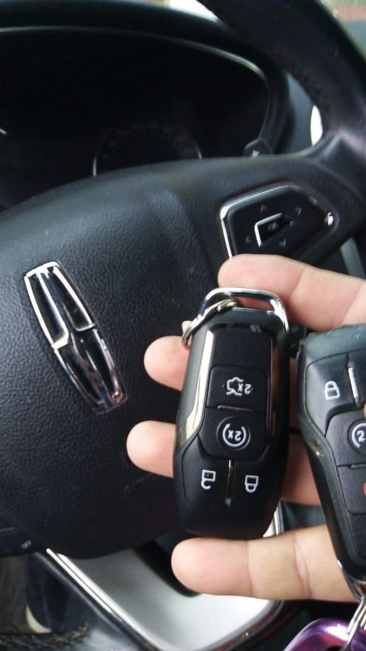 Cerrajería Automotriz Express