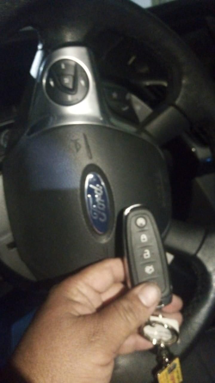 Cerrajería Automotriz Express