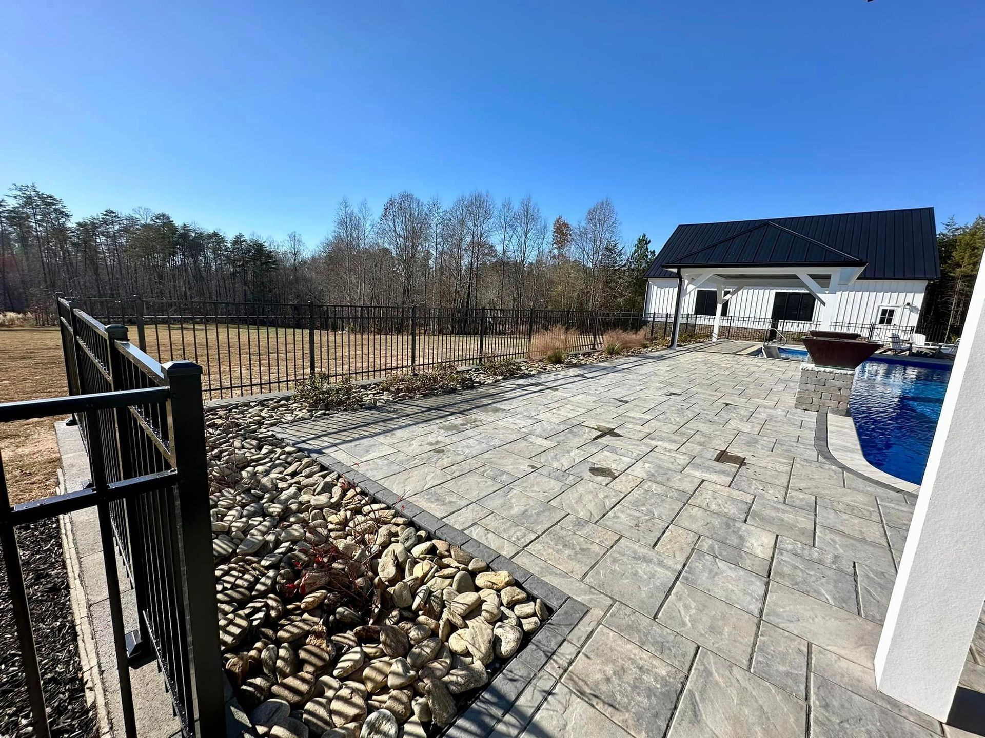 Aluminum fencing around new patio