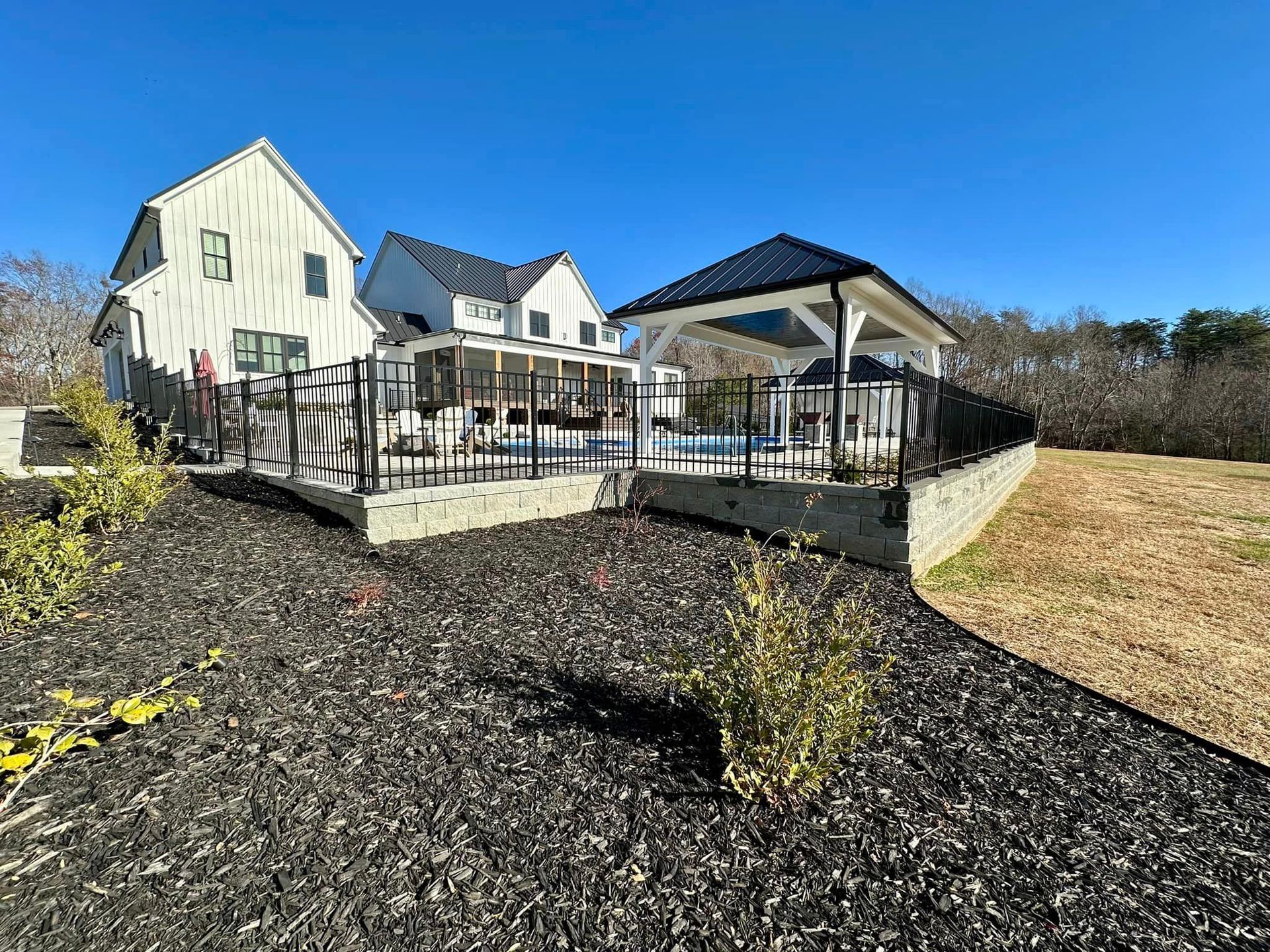 Aluminum fencing around pool and patio