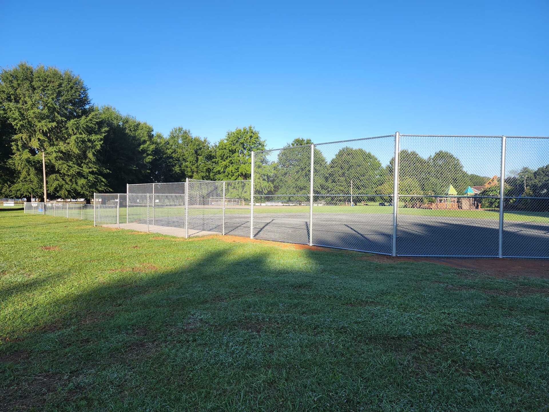 chain link fence around park