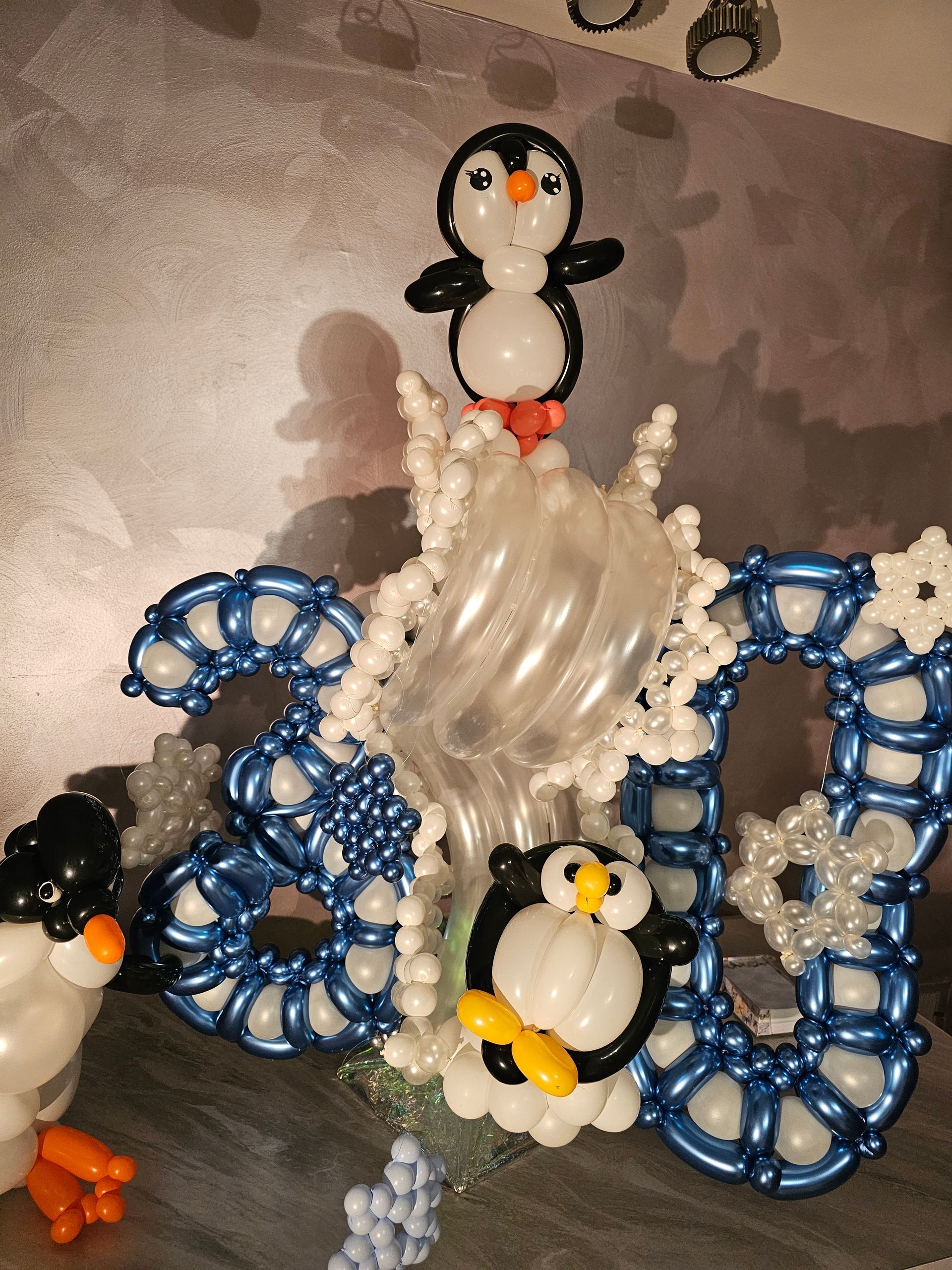 Balloon sculpture of 