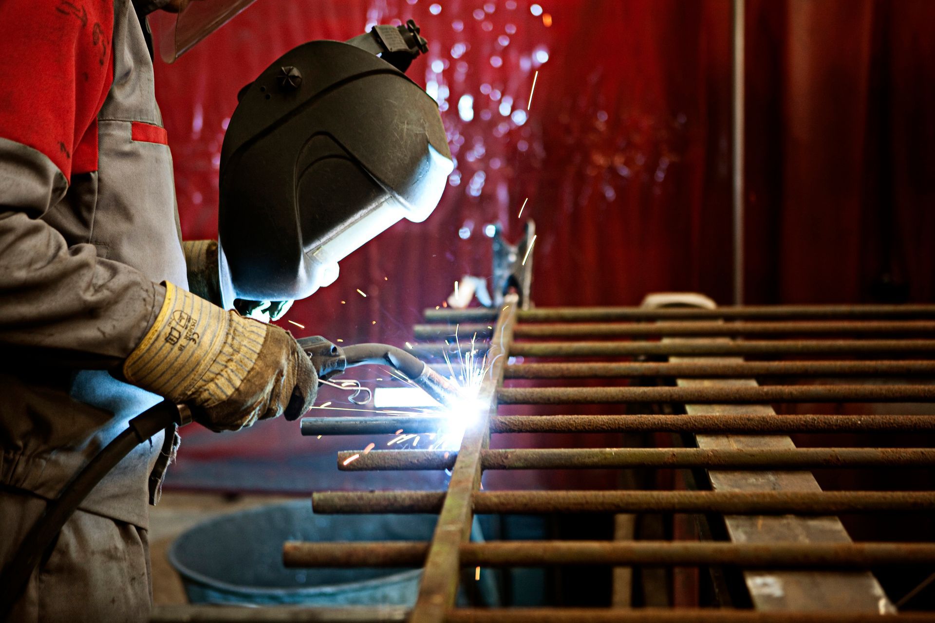  ALUMINIO Y CRISTALES MAXIMO