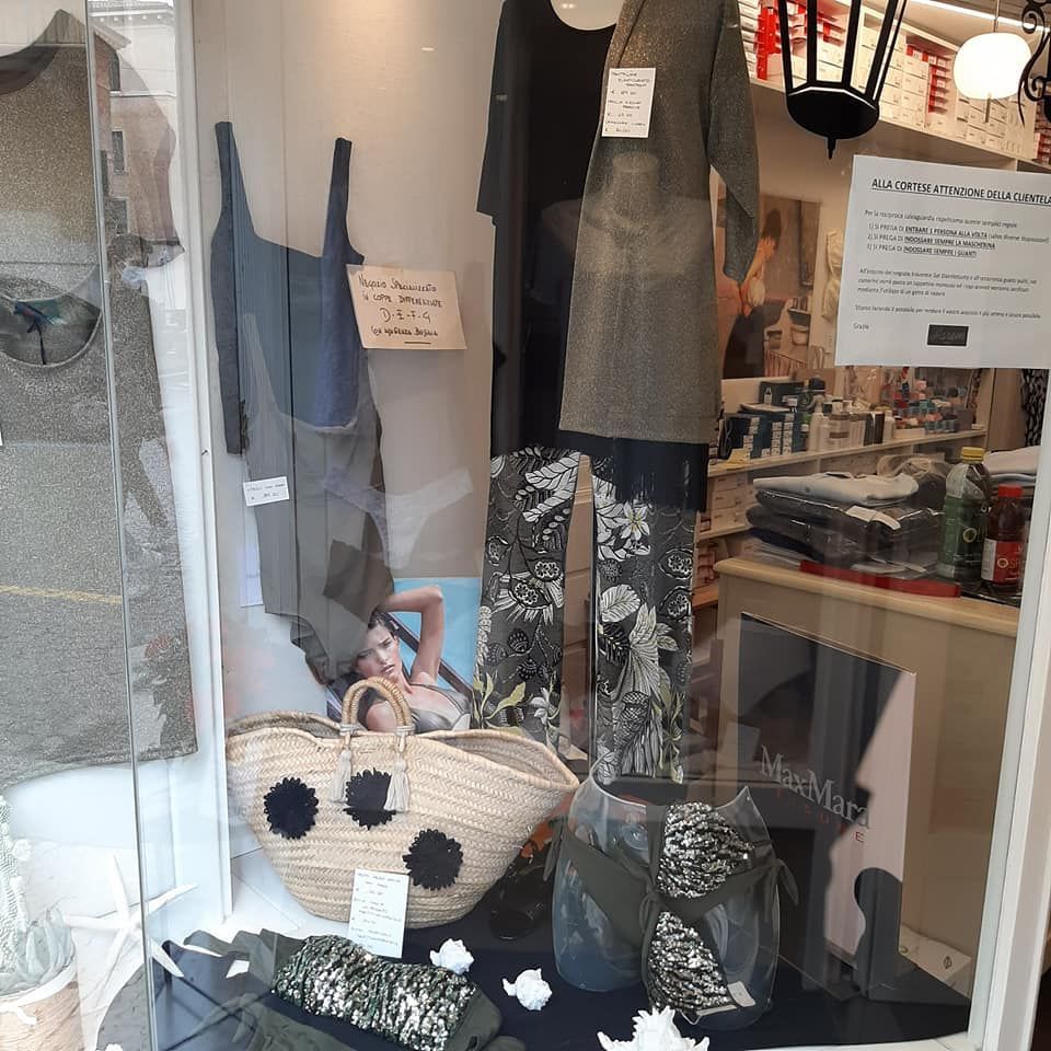 Costumi e abbigliamento casual