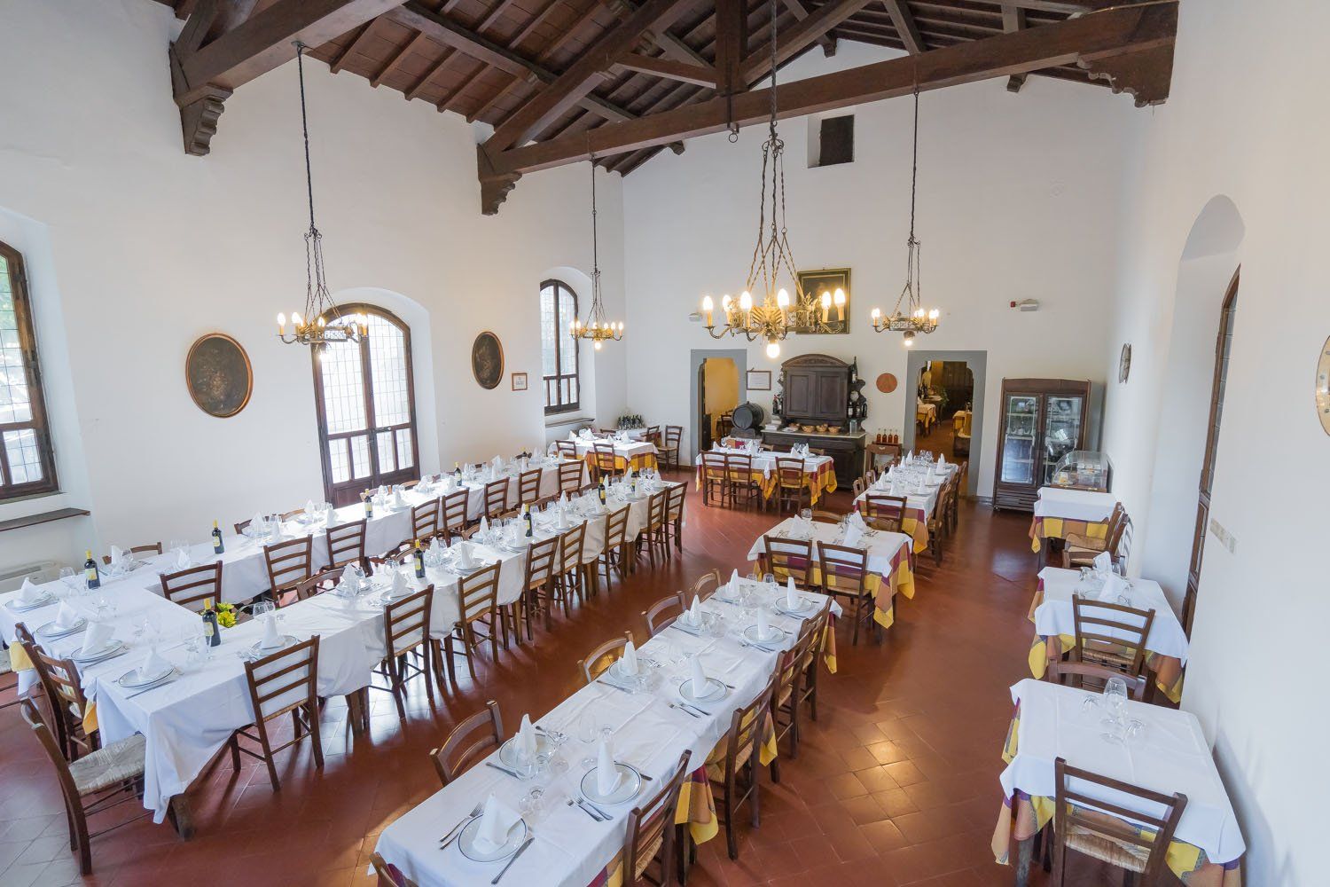 restaurant dining hall