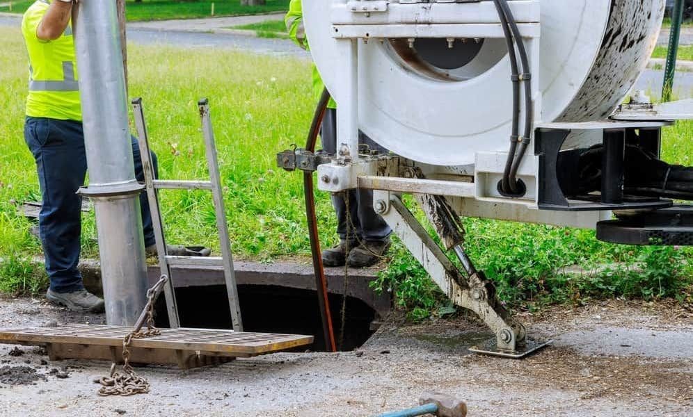 cracked sewer line repair