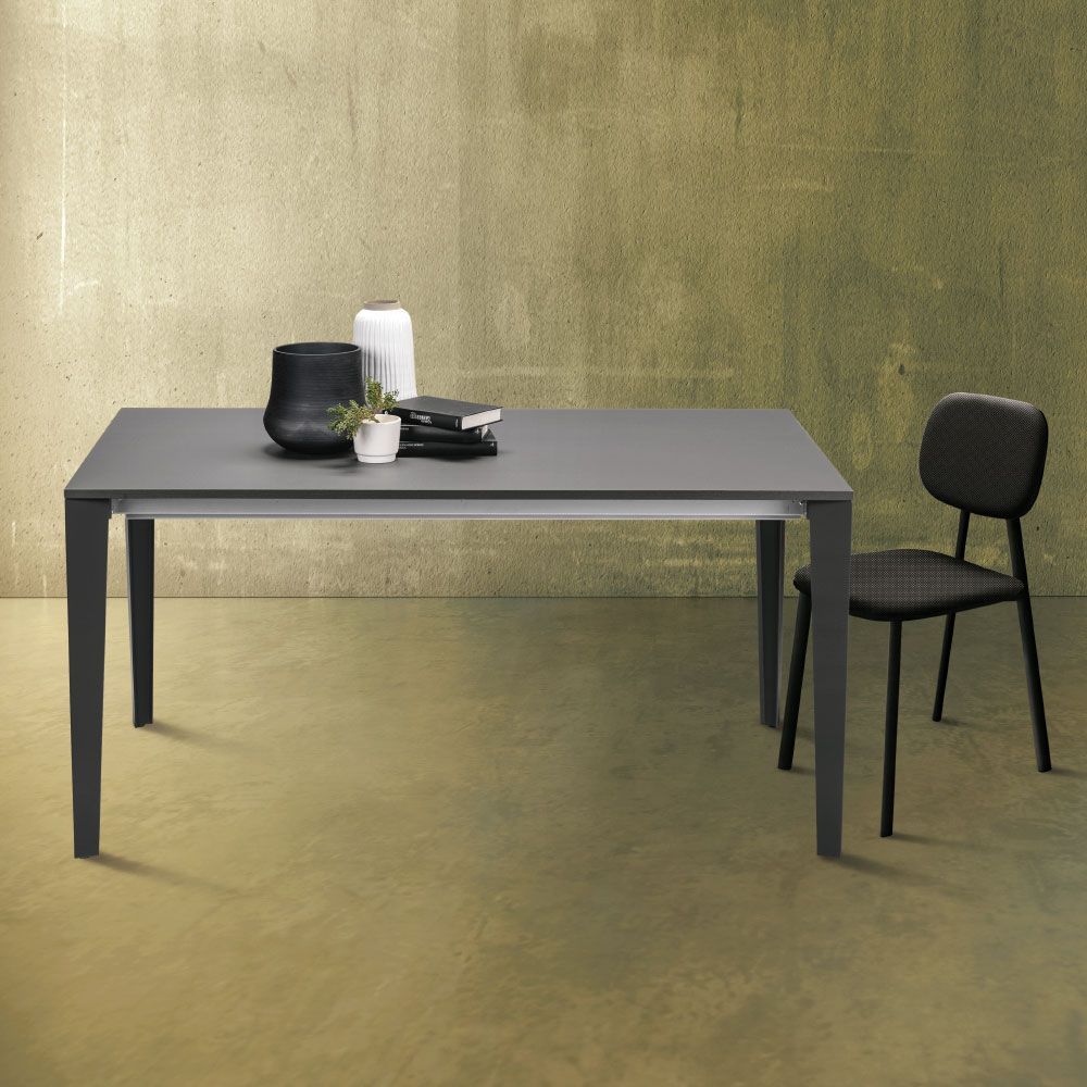 tavoli e sedie CREO stile moderno