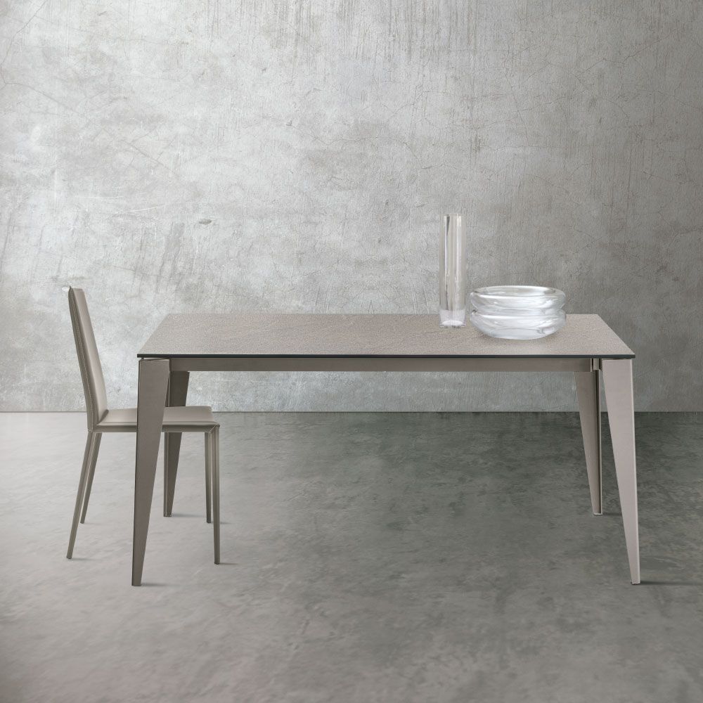 tavoli e sedie CREO stile moderno