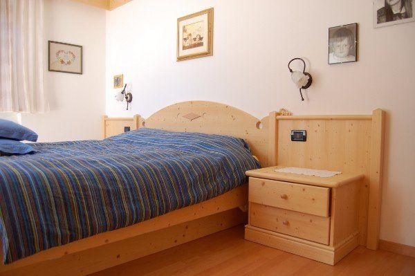 base letto e comodino coordinati