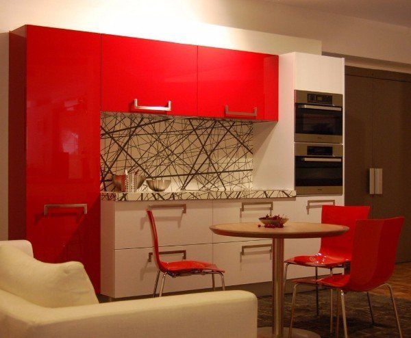 angolo cucina con divano