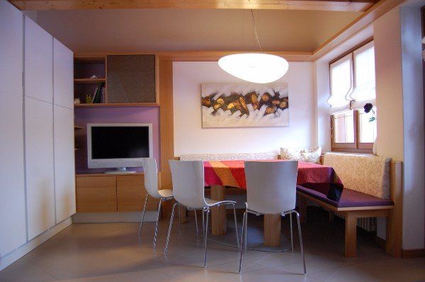 tavolo cucina con panca angolare