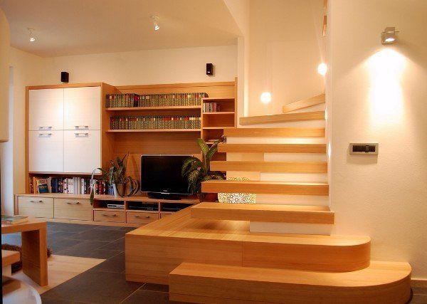 scalinata soggiorno in legno