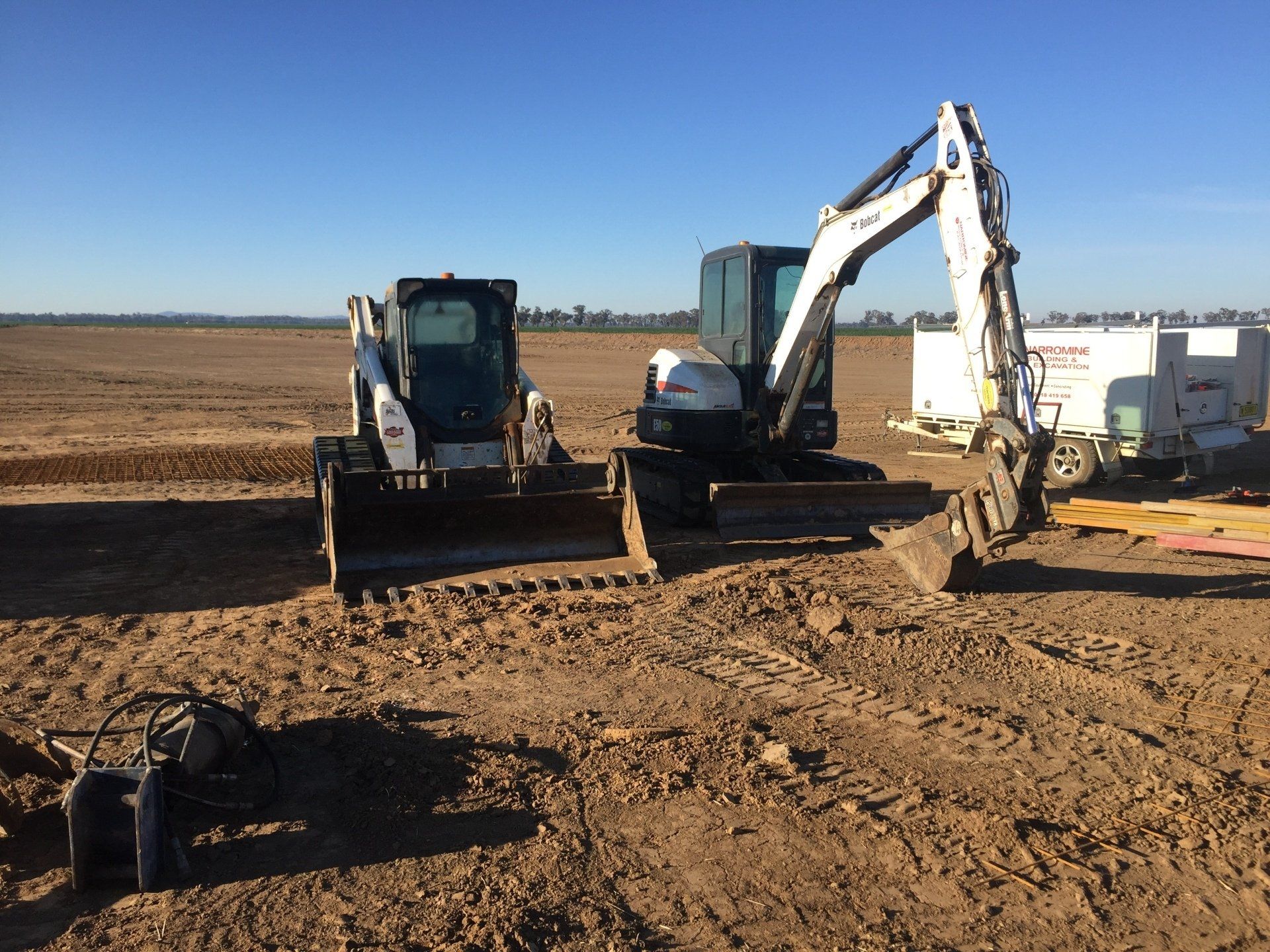 Heavy machinery on Construction Site - Building & Excavation in Narromine, NSW
