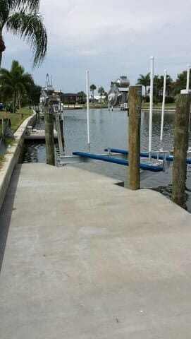 Custom Dock and Boat Lift