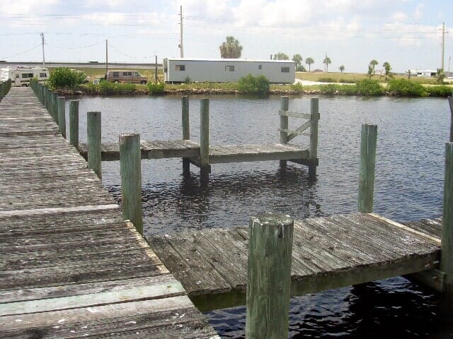 Raw Bar Docks Before