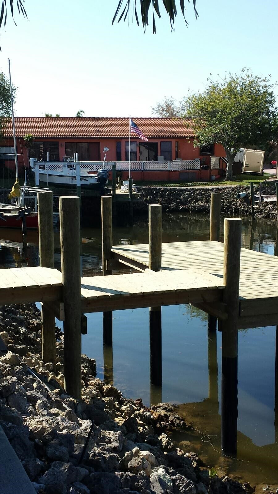 Three tiered dock construction