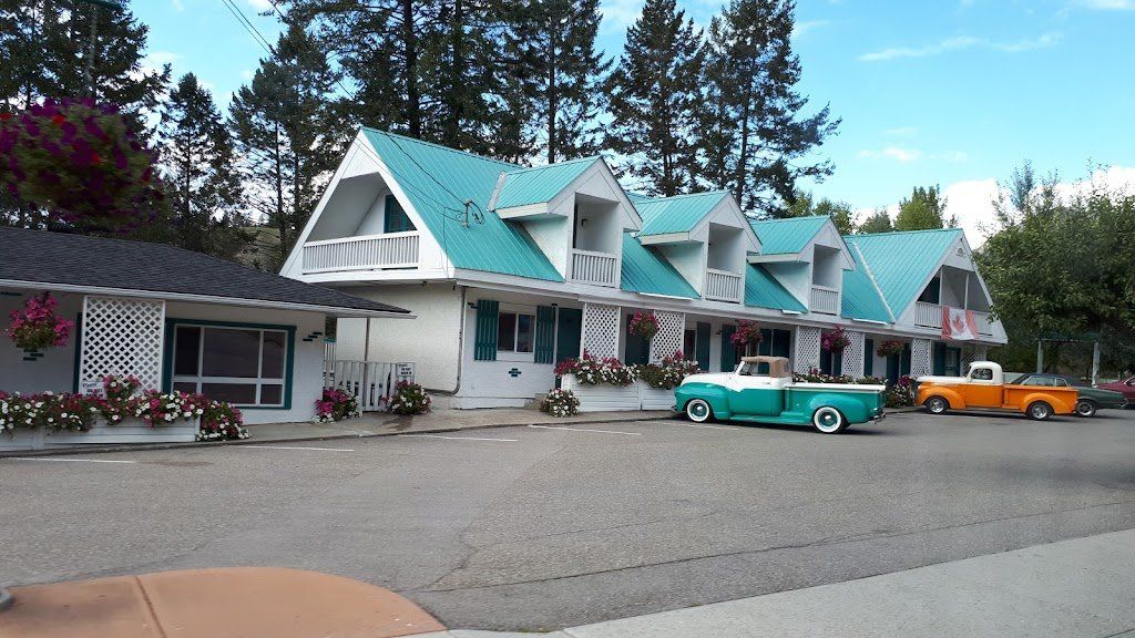 Hotels And Motel In Ra Radium Hot Springs BC Apple Tree INN