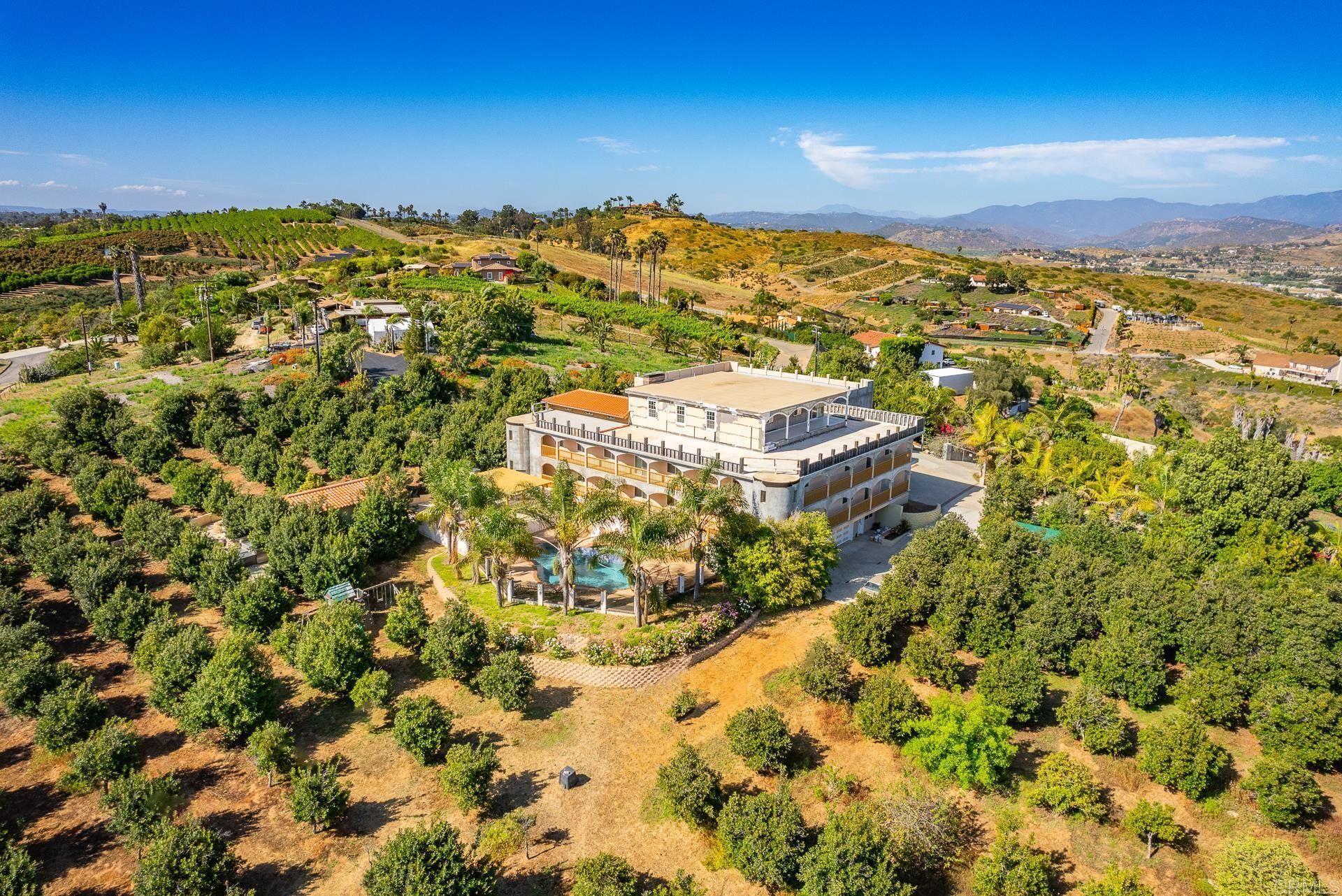 4438 Via De Los Cepillos