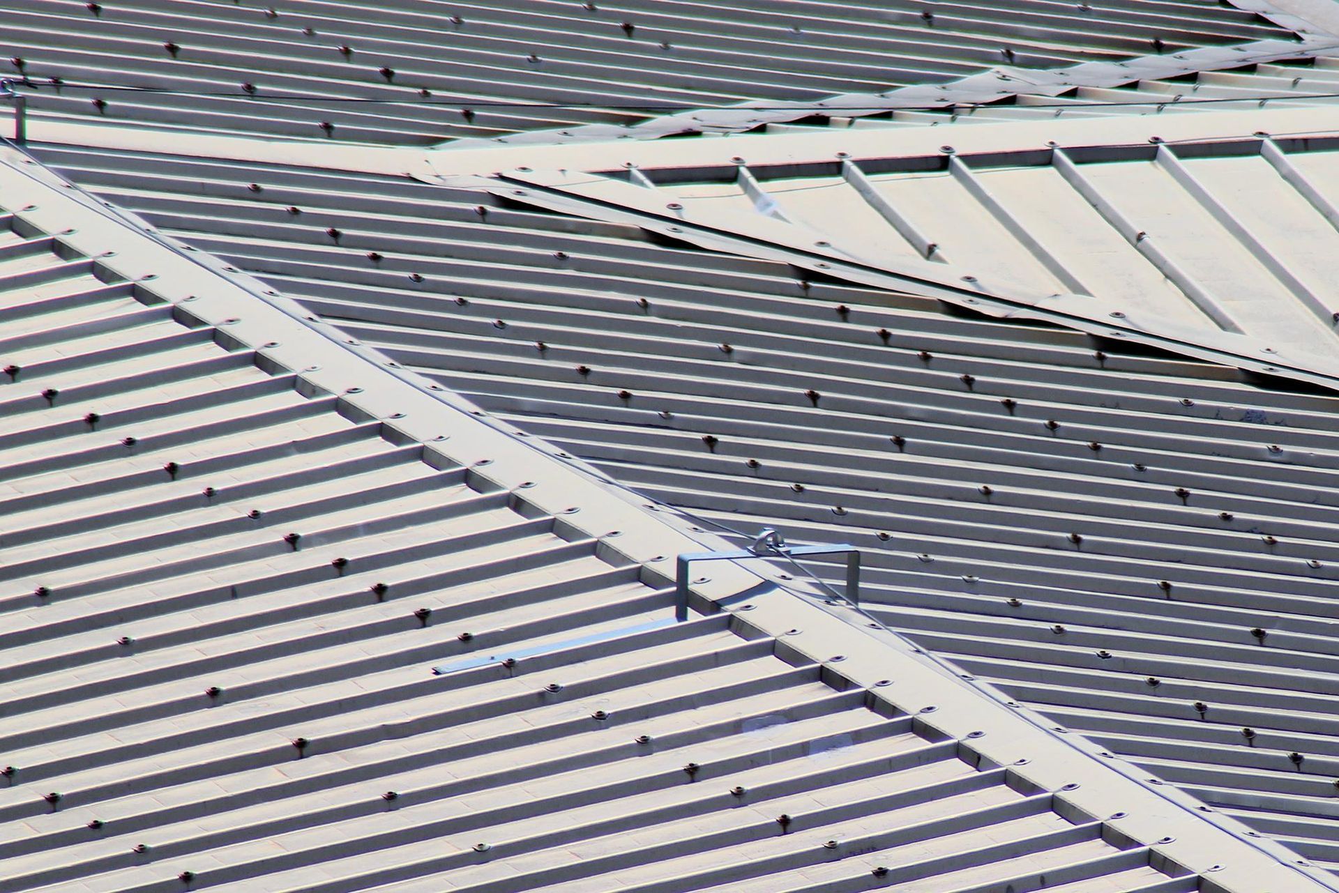 a close up of a roof with a striped pattern