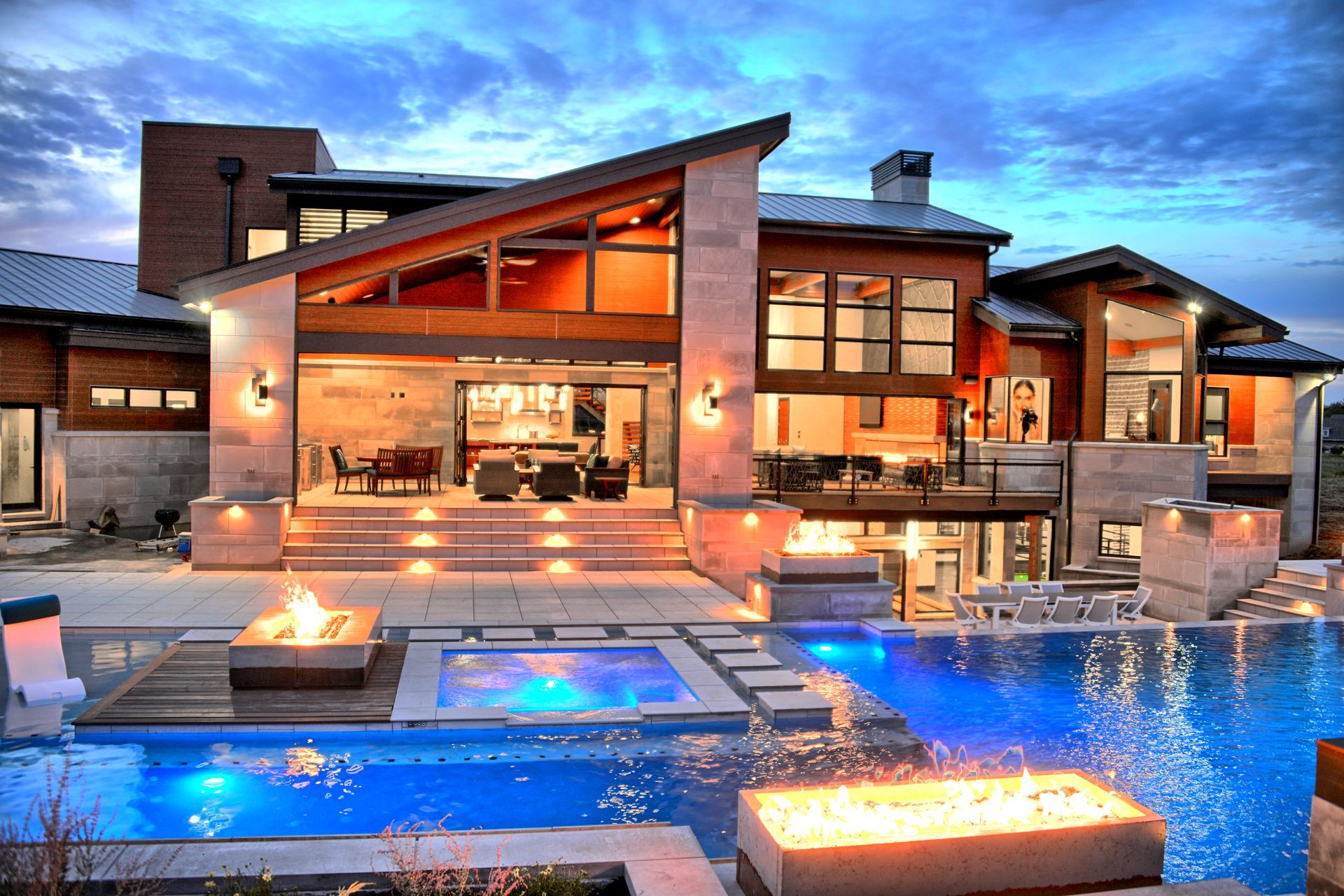 A Large House With A Large Swimming Pool - Carmel, IN - Goldberg Design Group