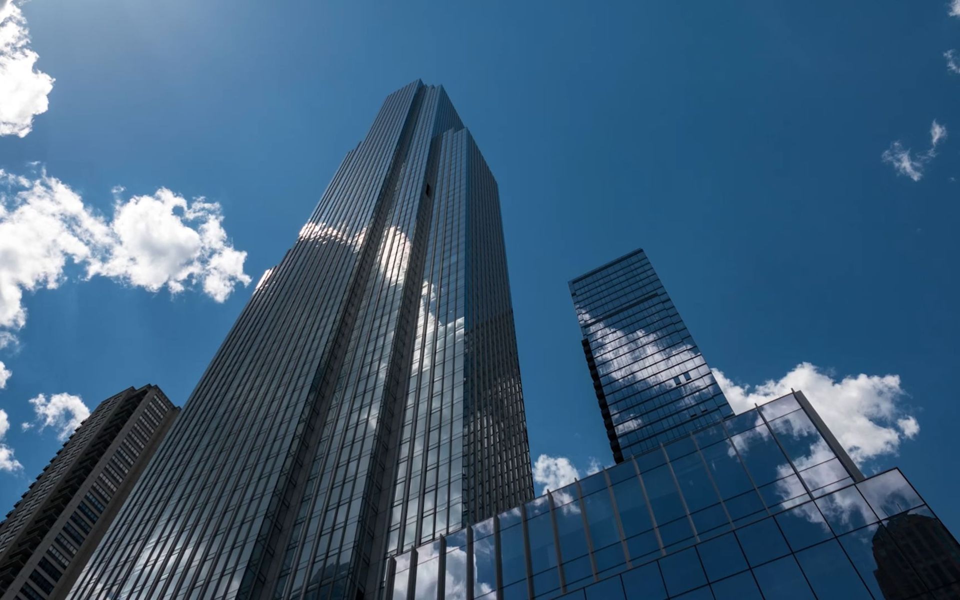 Stay One Chicago in a prime location