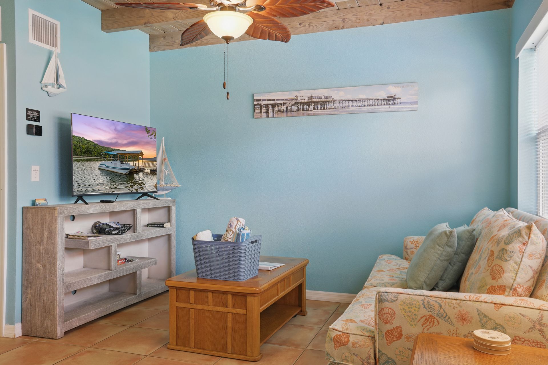 Cocoa Beach private studio with full kitchen