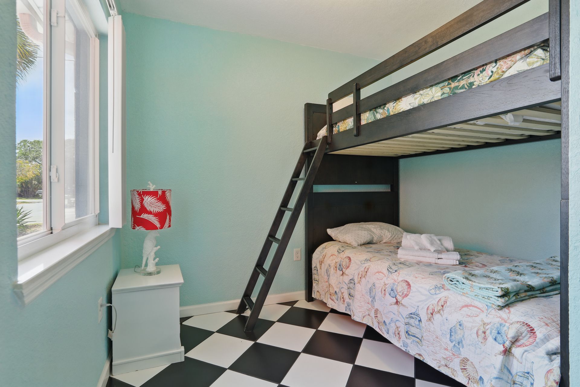 Cape Canaveral 2 bedroom vacation rental near the beach