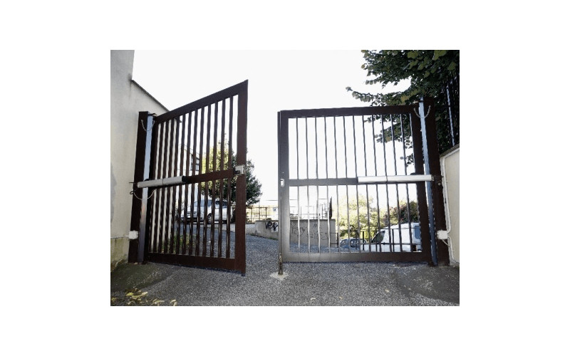 cancello con automatismo faac