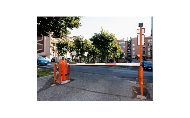 barra di parcheggio con apertura automatizzata
