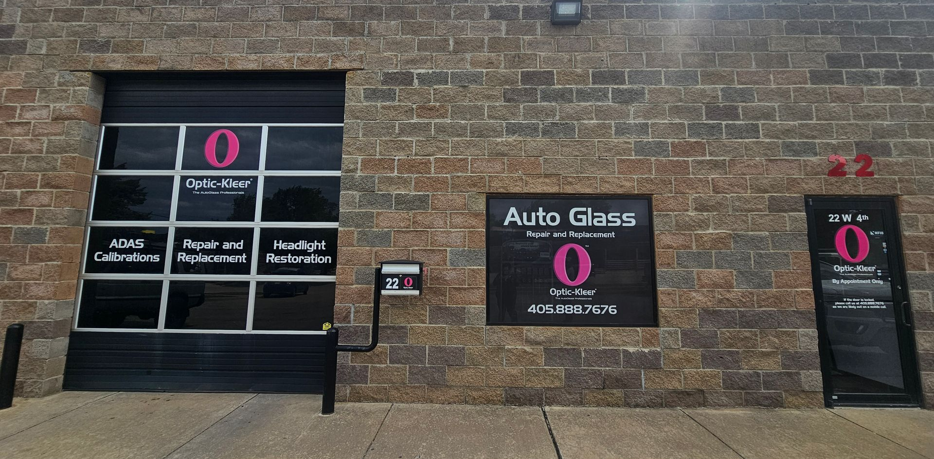 Toyota RAV4 windshield repair near Edmond, OK