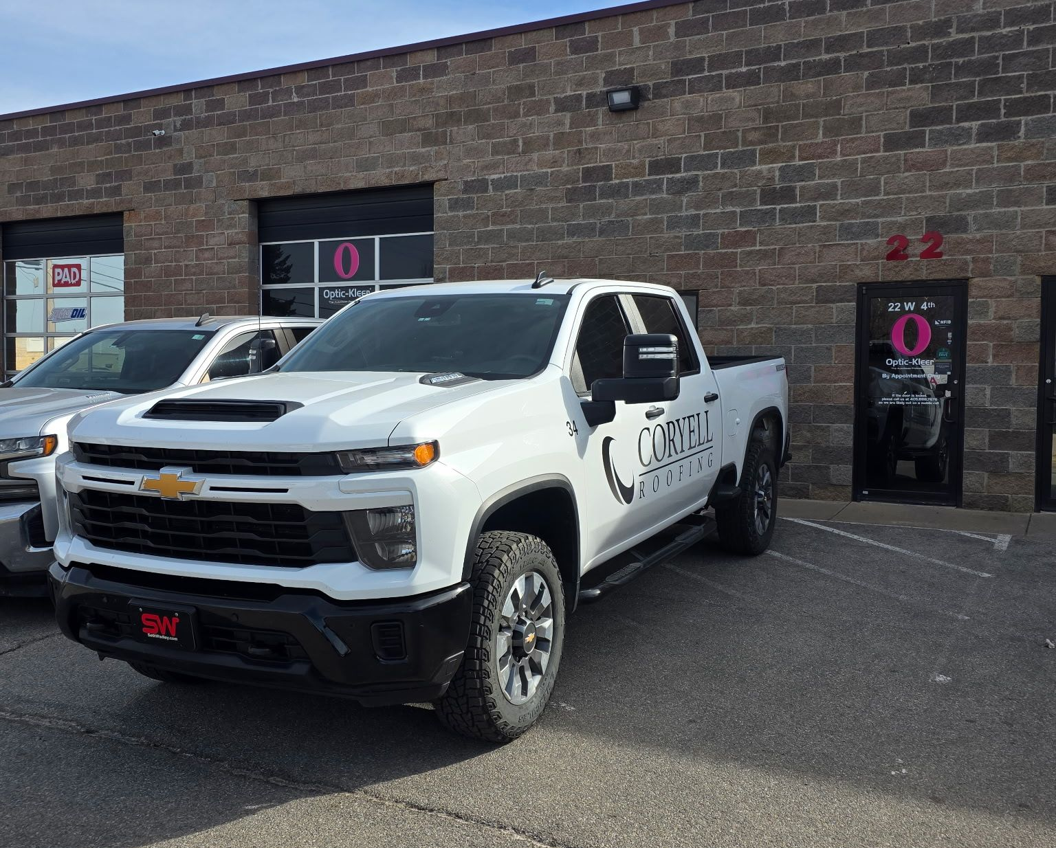 Fleet vehicle windshield replacement in Edmond, OK
