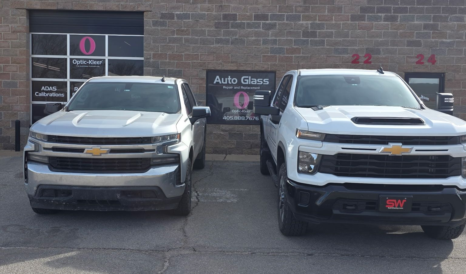 Chevy Silverado windshield replacement company near Edmond, OK
