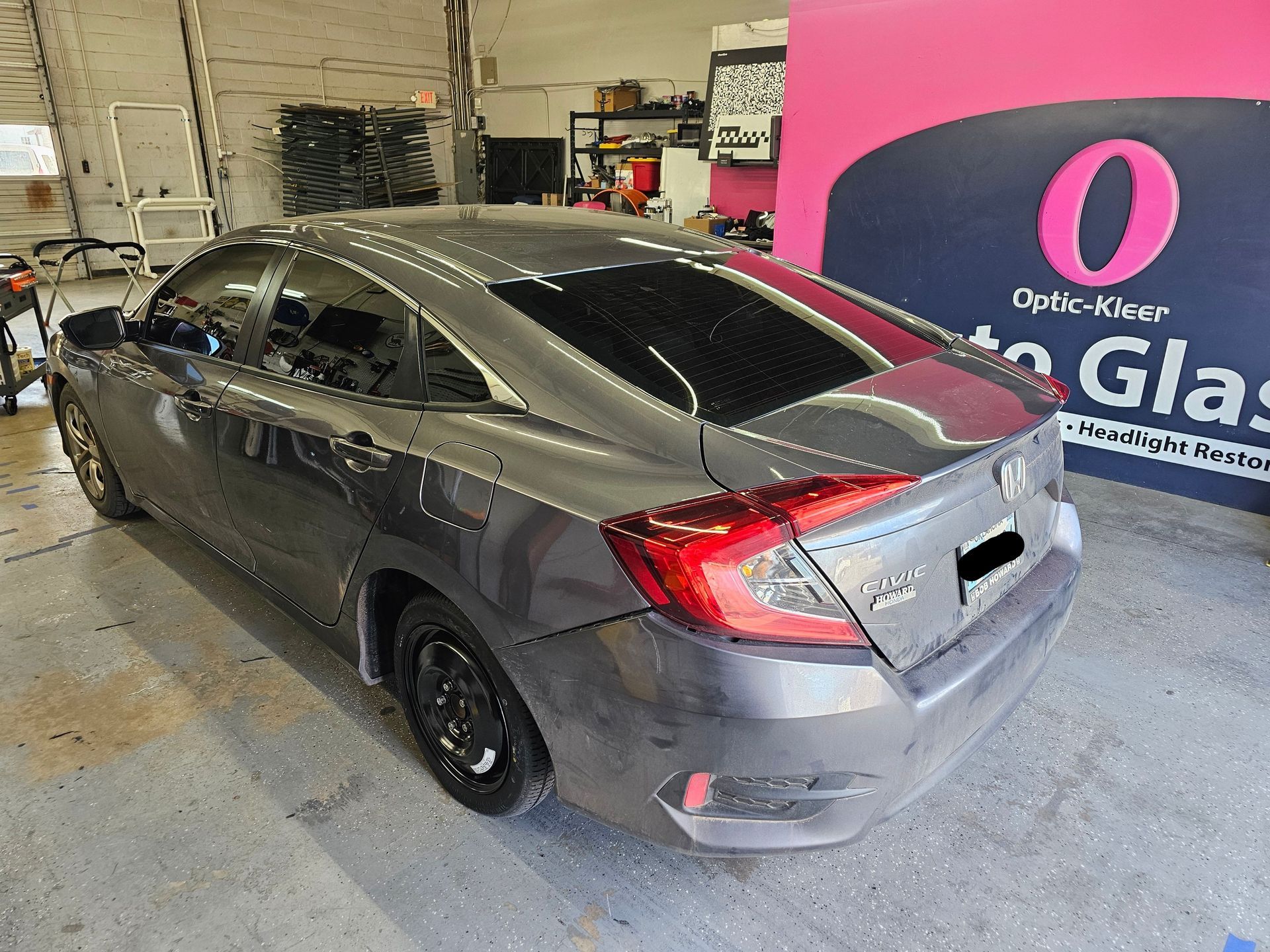 Honda Civic auto glass repair in Edmond, OK Honda Civic auto glass repair in Edmond, OK