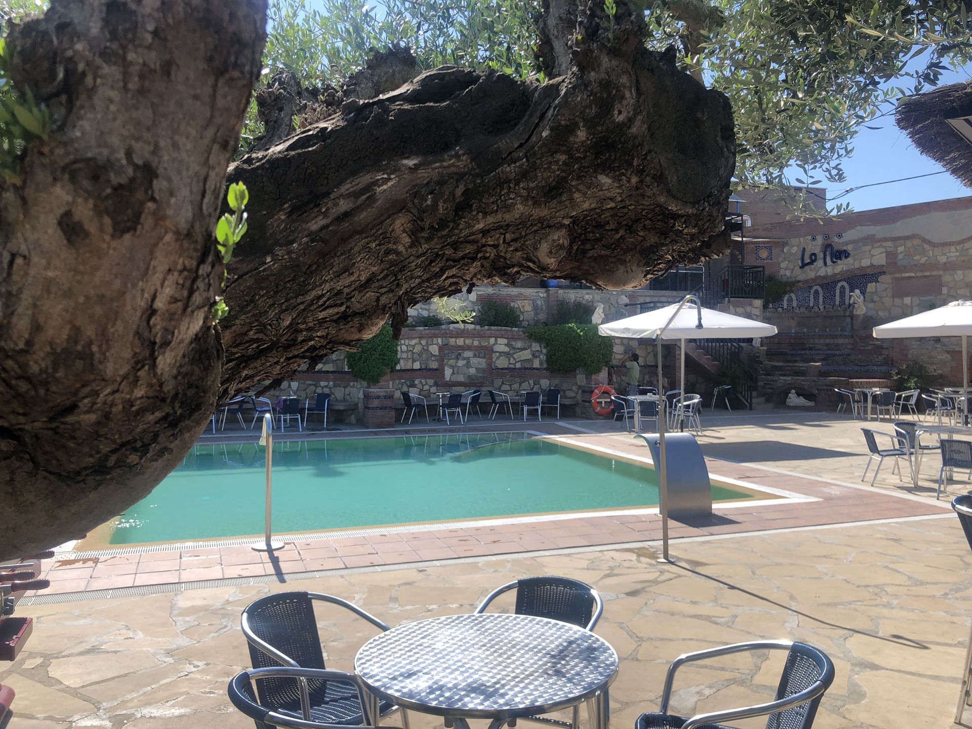 Restaurante con piscina en Lleida